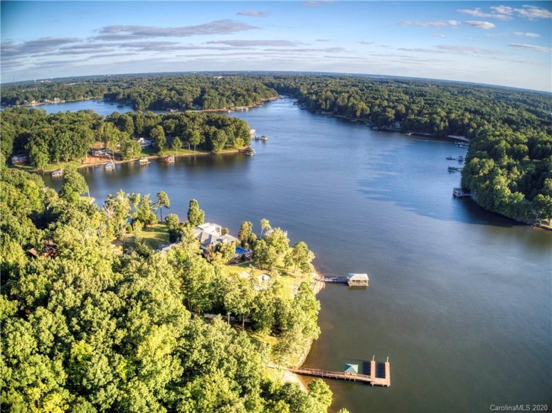 Property image 2 at 119 Norcross Lane, Mooresville, NC 28117