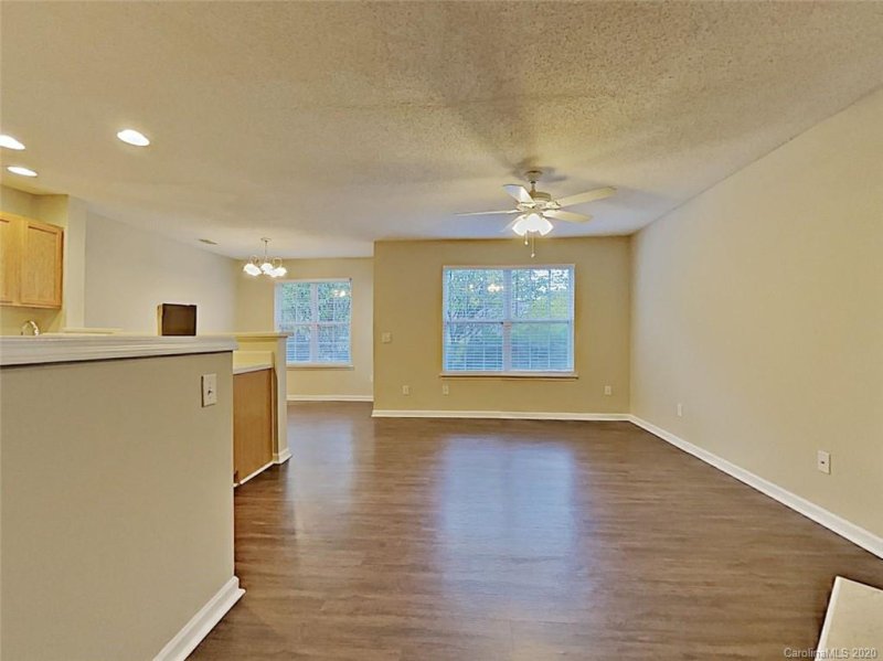 Property image 4 at 10942 Walking Path Lane, Charlotte, NC 28213