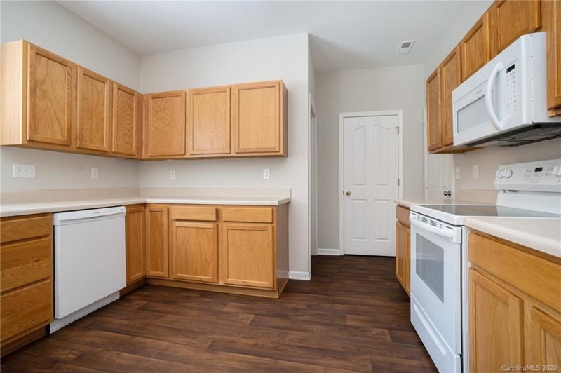 Property image 2 at 161 Mellwood Drive, Charlotte, NC 28214