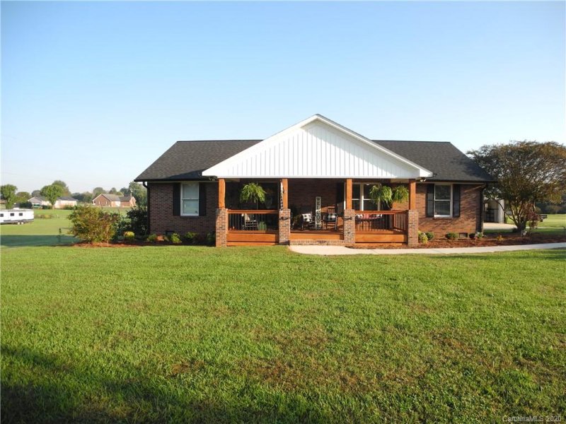 Property image 4 at 2826 Moose Gantt Trail, Crouse, NC 28033