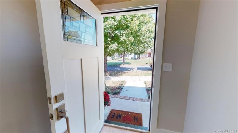 Property image 4 at 1901 4th Street Lane, Hickory, NC 28601