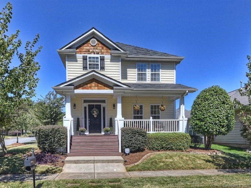 Property image 2 at 14007 Cedar Pond Circle, Huntersville, NC 28078