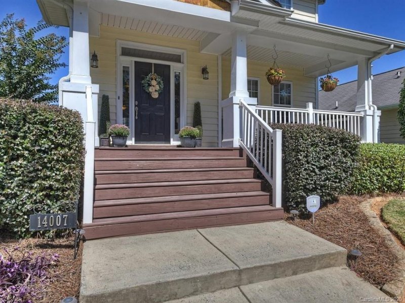 Property image 3 at 14007 Cedar Pond Circle, Huntersville, NC 28078