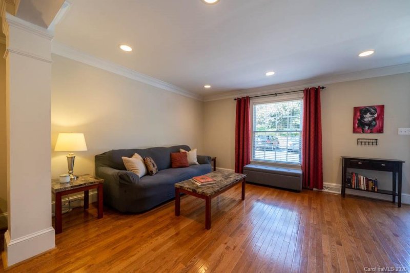 Property image 4 at 826 6th Street, Hickory, NC 28601