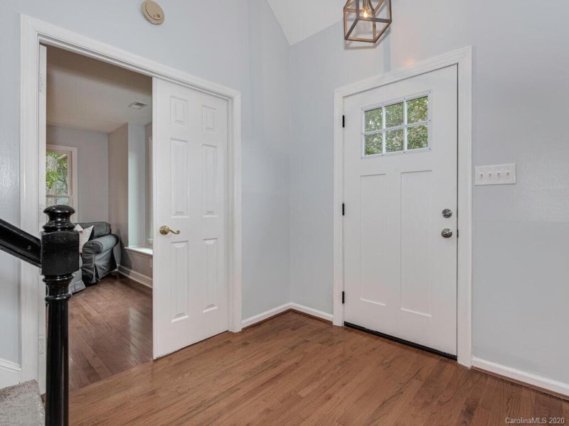 Property image 3 at 140 Whitefriars Lane, Matthews, NC 28105