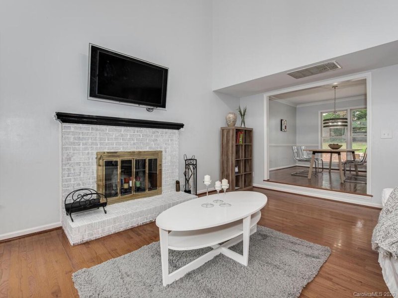 Property image 4 at 140 Whitefriars Lane, Matthews, NC 28105