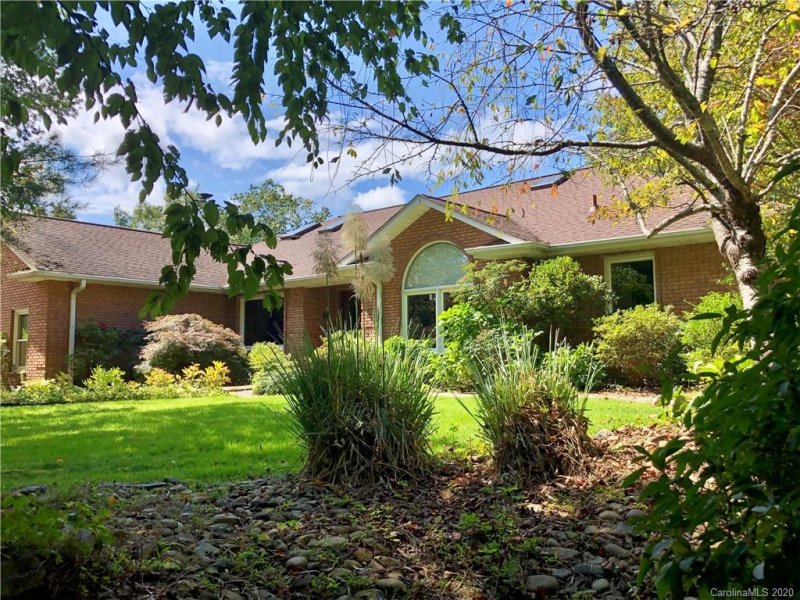 297 Circle Top Drive