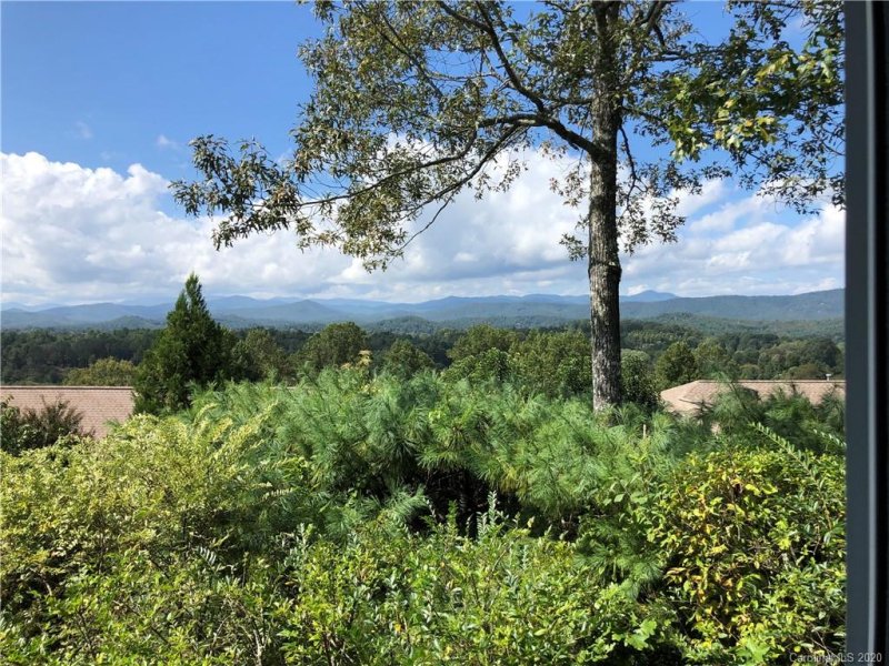 Property image 4 at 297 Circle Top Drive, Hendersonville, NC 28739