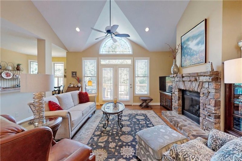 Property image 4 at 82 Devonshire Drive, Mills River, NC 28759