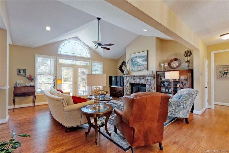 Property image 5 at 82 Devonshire Drive, Mills River, NC 28759