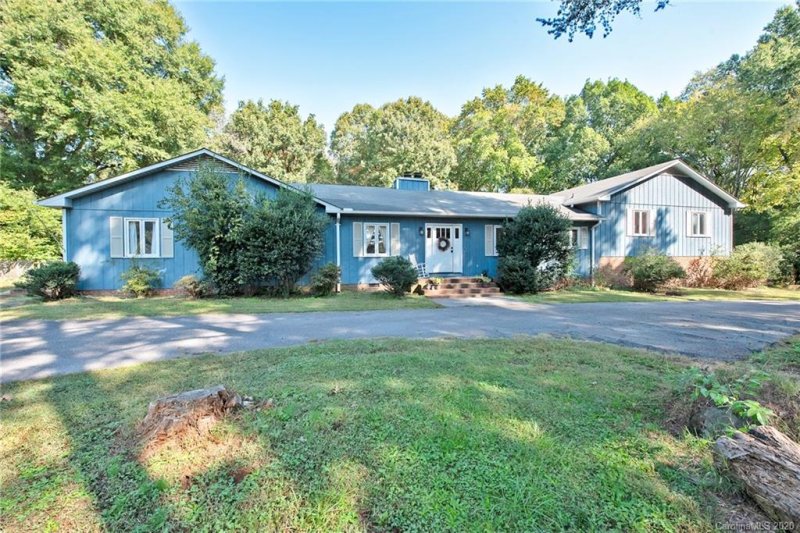 Property image 2 at 328 Elysian Drive, Mooresville, NC 28117