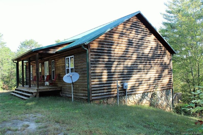 Property image 3 at 5840 Fletcher Mountain Lane, Collettsville, NC 28611