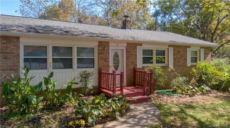 Property image 3 at 32 Debra Lane, Asheville, NC 28806