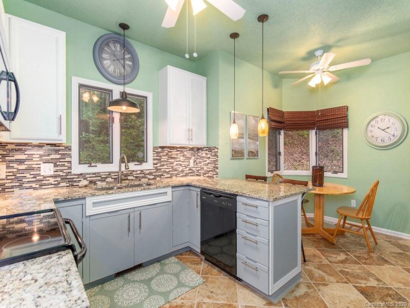 Property image 5 at 305 Piney Mountain Drive, Asheville, NC 28805