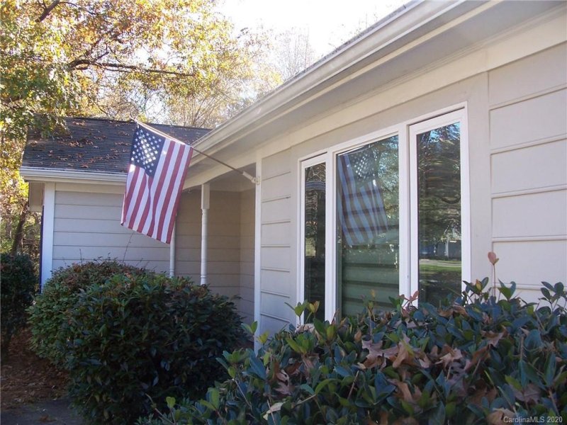 Property image 3 at 8921 Rittenhouse Circle, Charlotte, NC 28270