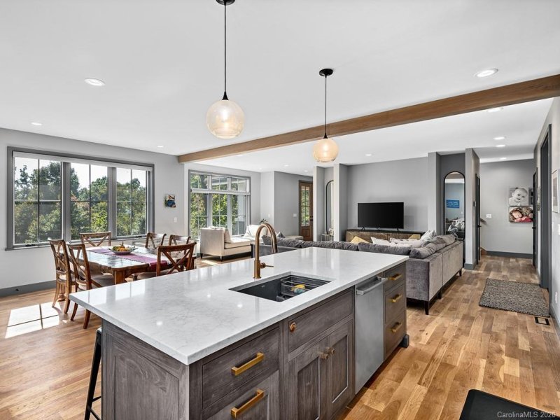 Property image 4 at 12 Faulkner Avenue, Asheville, NC 28805