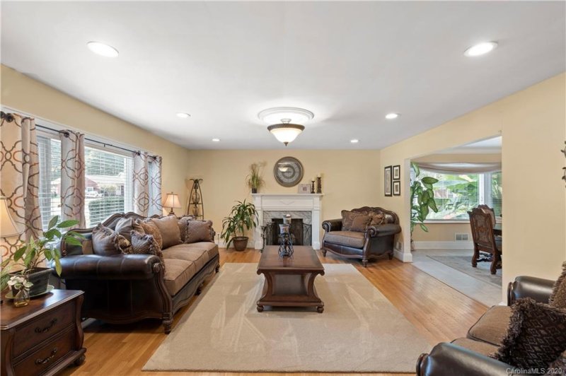 Property image 3 at 712 Townsend Avenue, Gastonia, NC 28052