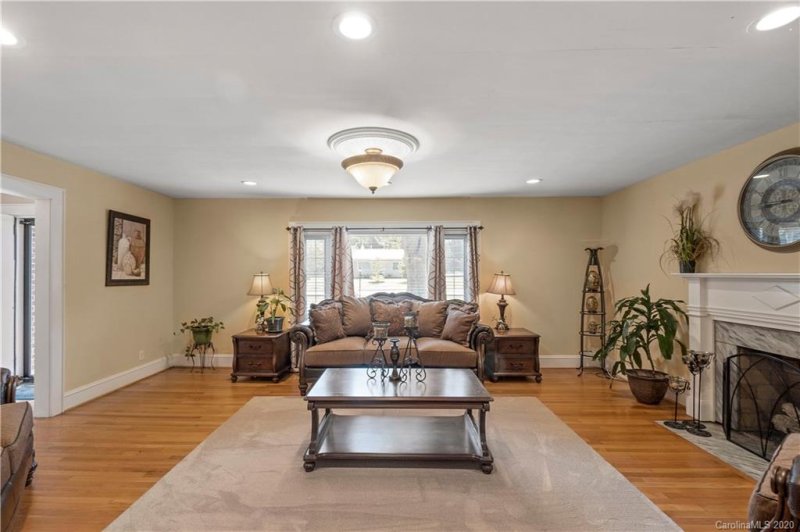 Property image 5 at 712 Townsend Avenue, Gastonia, NC 28052