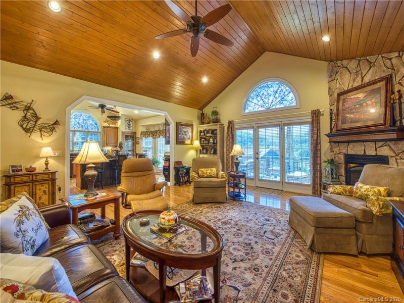 Property image 5 at 8 Kinross Lane, Waynesville, NC 28785