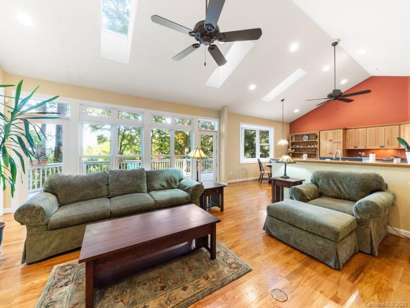 Property image 4 at 745 Somersby Parkway, Hendersonville, NC 28739