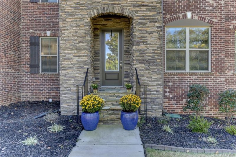 Property image 3 at 16523 Bastille Drive, Charlotte, NC 28278