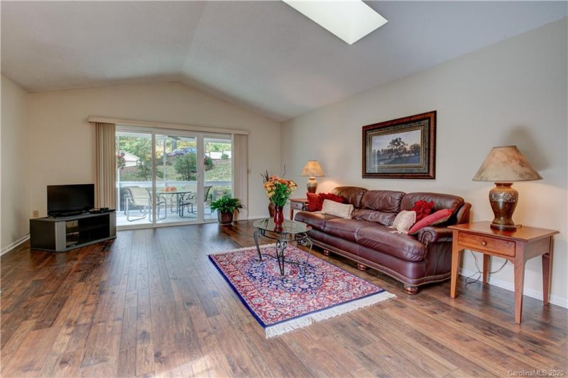 Property image 3 at 510 Belvidere Court, Hendersonville, NC 28791