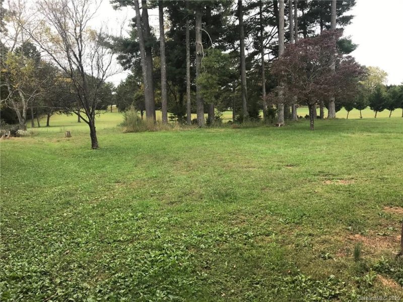 Property image 3 at 117 Maplewood Drive, Morganton, NC 28655