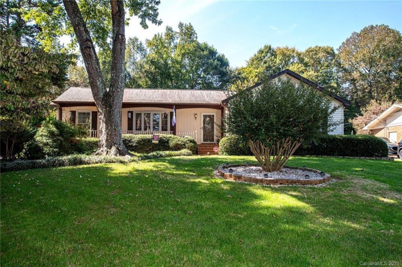 Property image 2 at 13440 Four Oaks Lane, Matthews, NC 28105