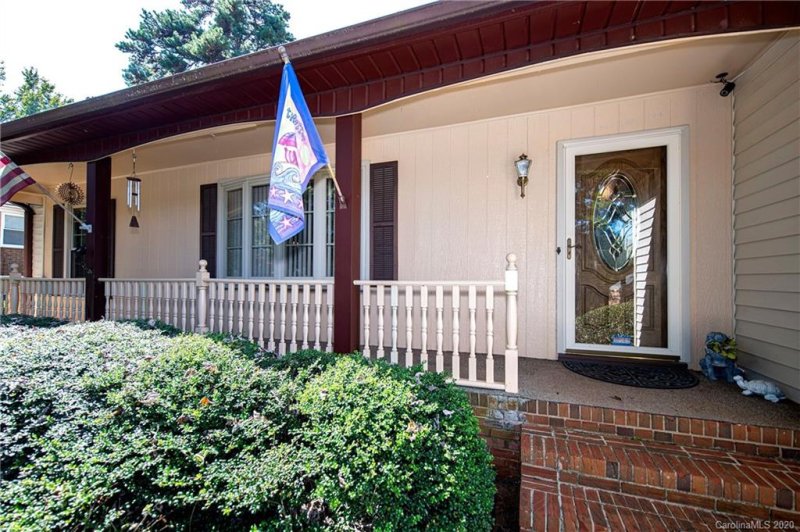 Property image 3 at 13440 Four Oaks Lane, Matthews, NC 28105