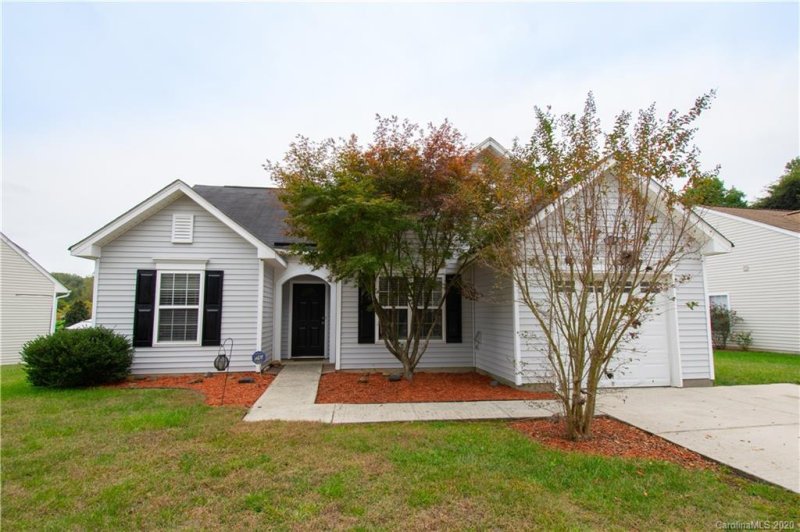 Property image 2 at 7016 Blithe Low Place, Charlotte, NC 28273