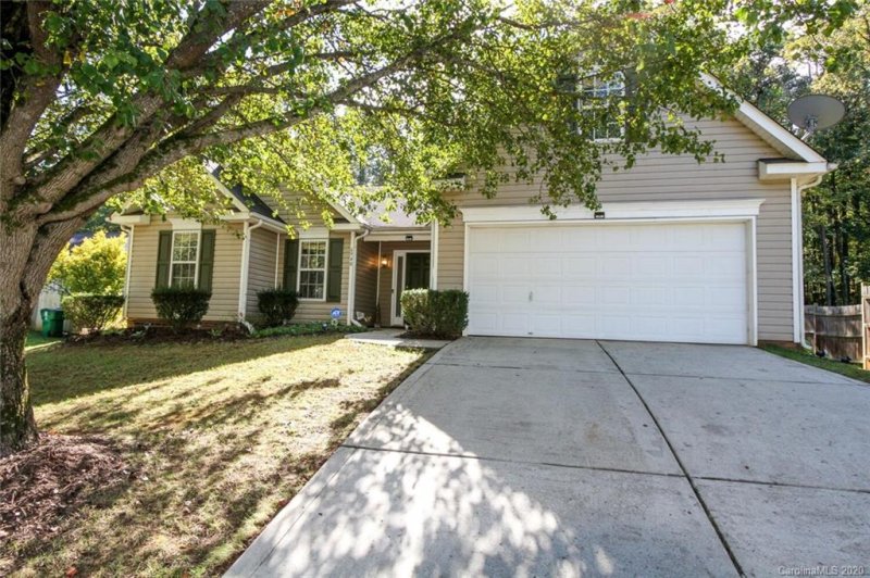 Property image 2 at 6940 Silver Garden Lane, Charlotte, NC 28216