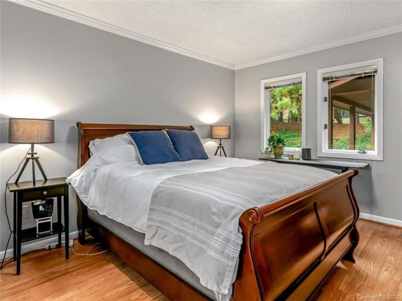 Property image 3 at 106 Woodfield Drive, Asheville, NC 28803