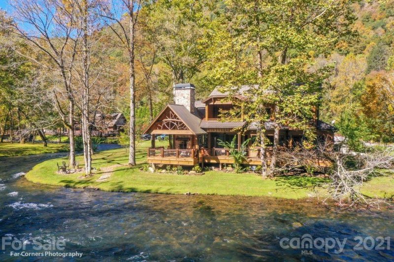 Property image 2 at 226 Mystic River Village Way, Topton, NC 28781