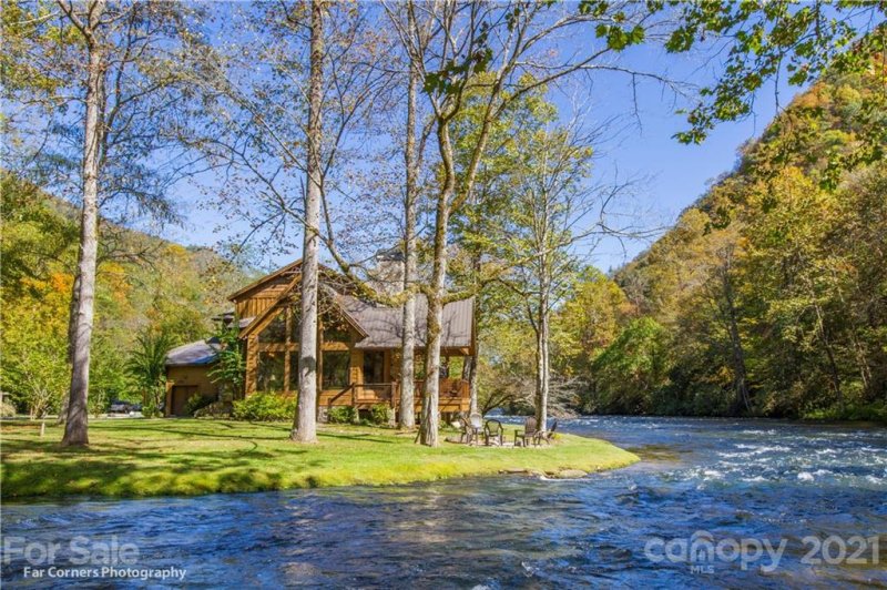 Property image 5 at 226 Mystic River Village Way, Topton, NC 28781