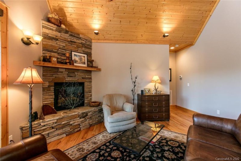 Property image 5 at 160 Chapel Point Road, Lake Lure, NC 28746