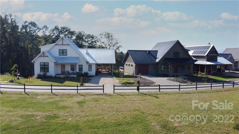 Property image 3 of 238 Westridge Farm Road in Olivette, Asheville, NC 28804