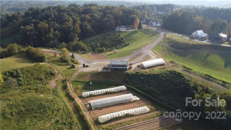 Property image 4 of 238 Westridge Farm Road in Olivette, Asheville, NC 28804