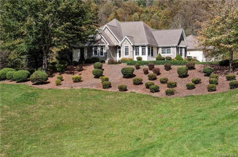 697 Breckenridge Road