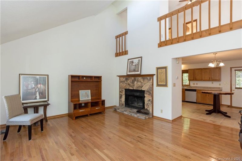 Property image 3 at 135 N Garden Court, Fletcher, NC 28732