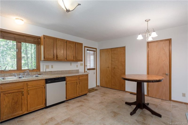 Property image 5 at 135 N Garden Court, Fletcher, NC 28732