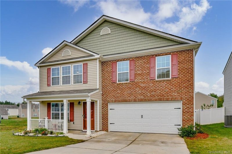 Property image 2 at 2515 Walnut Forest Drive, Charlotte, NC 28216