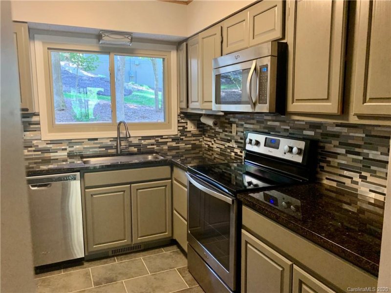 Property image 5 at 4 Muirfield Court, Arden, NC 28704