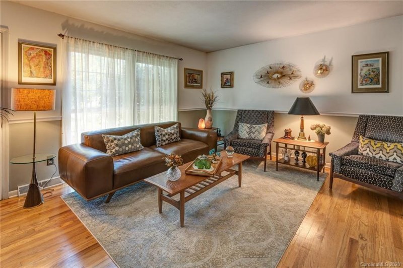 Property image 2 at 26 Grandview Circle, Asheville, NC 28806