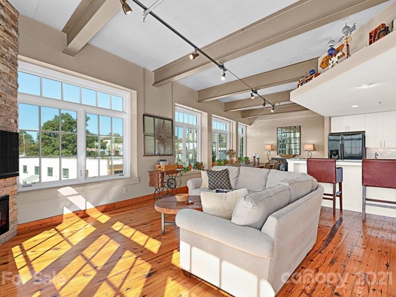 Property image 3 at 100 Coxe Avenue, Asheville, NC 28801