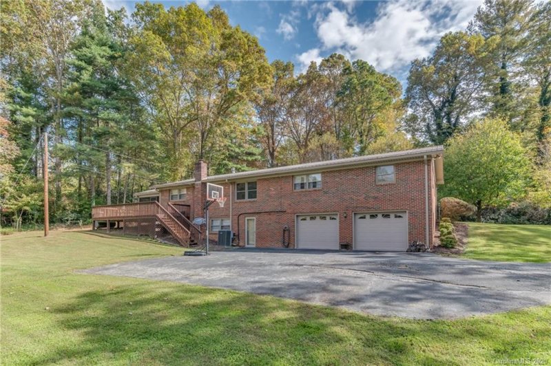 Property image 4 at 208 Sunrise Drive, Hendersonville, NC 28791