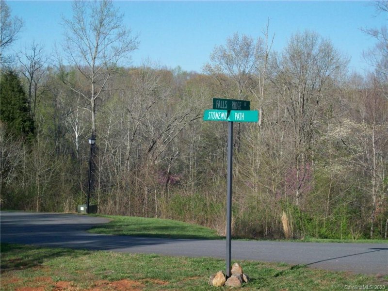 Property image 5 at 3229 Creek Bend Court, Sherrills Ford, NC 28673