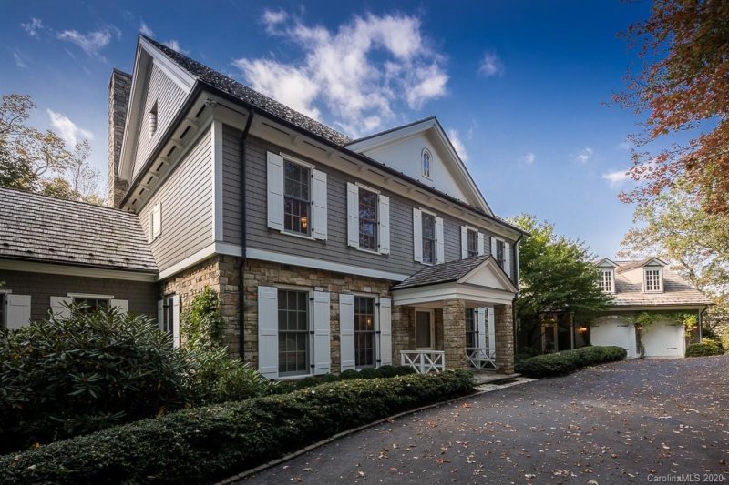 729 Wonderland Trail