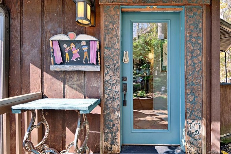 Property image 3 at 4 Quinn Court, Asheville, NC 28805