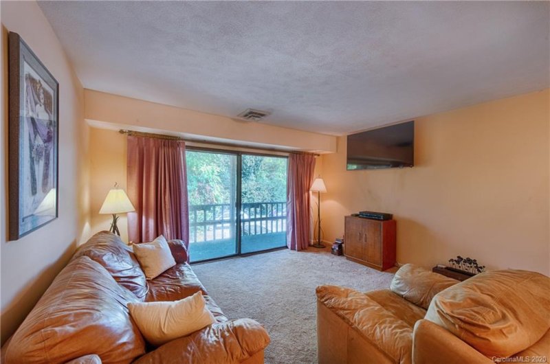 Property image 3 at 427 6th Avenue, Hendersonville, NC 28739