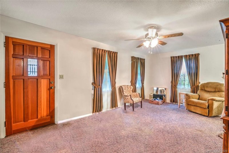 Property image 2 at 1945 Elmwood Drive, Gastonia, NC 28054